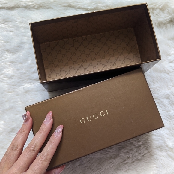 Authentic Gucci Sunglasses Box (large frame) - Picture 6 of 6